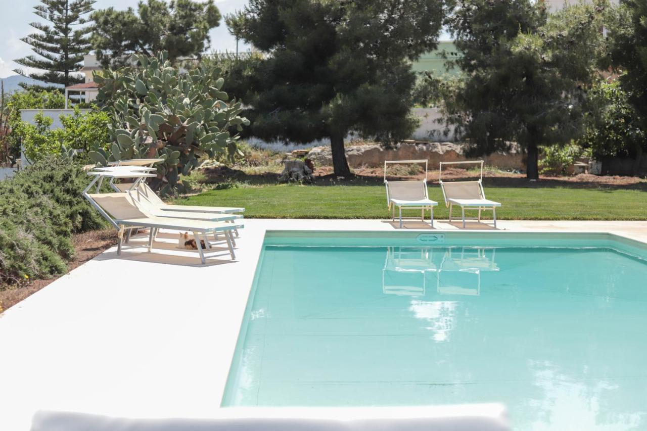Villa Dyria Exclusive Swimming Pool 모노폴리 외부 사진
